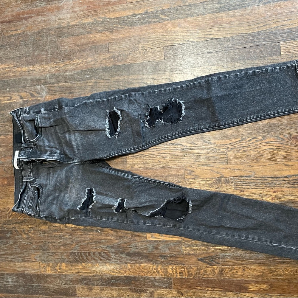 Eunina Black Skinny Jeans with Sleek Fit